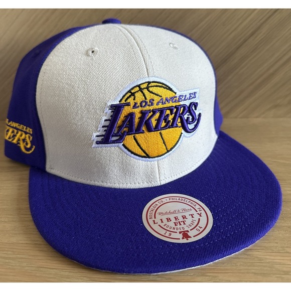 Mitchell & Ness Other - LOS ANGELES LAKERS‎ MITCHELL & NESS 2-TONE LIBERTY FIT OSFM SNAPBACK HAT/CAP NWT